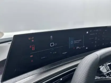 Photo 9 Peugeot 5008  Hybrid 145 ch e-DCS6