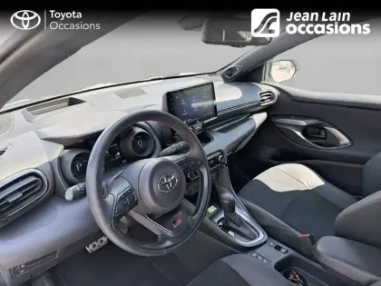 Photo 10 Toyota Yaris  Hybride 130h