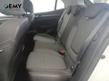 Photo 24 Renault Megane  IV Berline Blue dCi 115 EDC