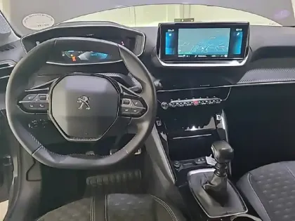 Photo 30 Peugeot 208  PureTech 100 S&S BVM6