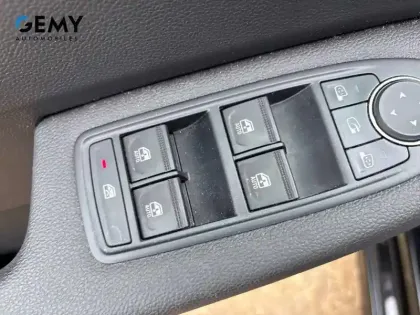 Photo 11 Renault Clio  E-Tech full hybrid 145