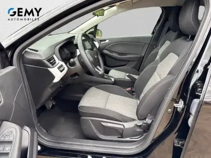 Photo 8 Renault Clio  E-Tech full hybrid 145