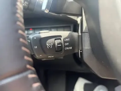 Photo 19 Peugeot 3008  Hybrid 225 e-EAT8