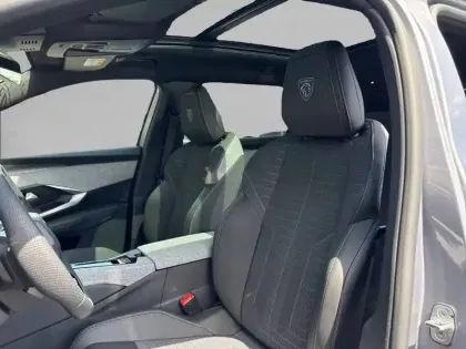 Photo 10 Peugeot 5008  Hybrid 145 ch e-DCS6
