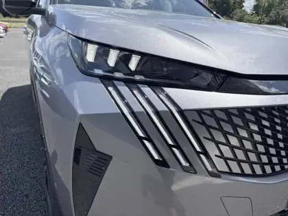Photo 15 Peugeot 5008  Hybrid 145 ch e-DCS6