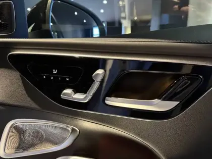 Photo 5 Mercedes Classe C  220 d 9G-Tronic