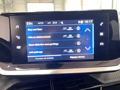 Photo 40 Peugeot 2008  BlueHDi 110 S&S BVM6