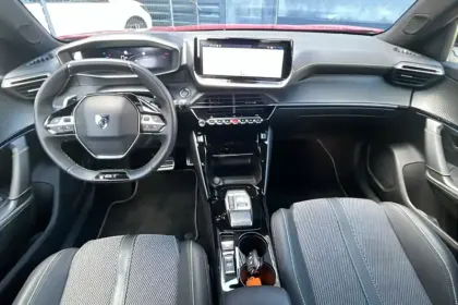 Photo 15 Peugeot 2008  Hybrid 136 e-DCS6