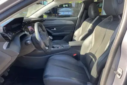 Photo 14 Peugeot 308  PureTech 130ch S&S BVM6