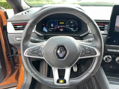 Photo 16 Renault Captur  E-Tech 145 - 21