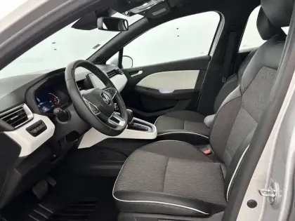 Photo 17 Renault Clio  E-Tech 140 - 21N