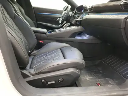 Photo 33 Peugeot 508  SW Hybrid 225 e-EAT8