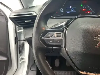 Photo 30 Peugeot 208  PureTech 100 S&S BVM6