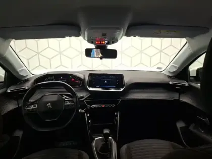 Photo 42 Peugeot 208  PureTech 100 S&S BVM6