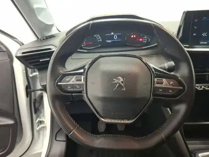 Photo 32 Peugeot 208  PureTech 100 S&S BVM6
