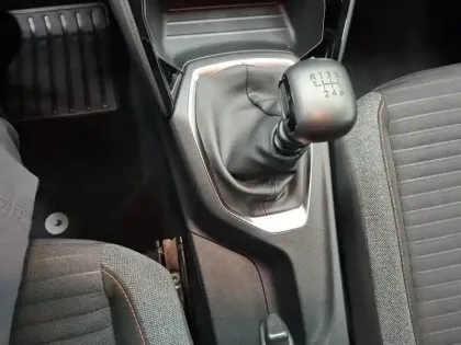 Photo 34 Peugeot 208  PureTech 100 S&S BVM6
