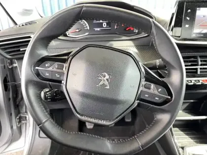 Photo 7 Peugeot 208  PureTech 75 S&S BVM5
