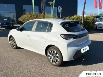 Photo 31 Peugeot 208  Hybrid 110 e-DCS6