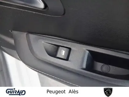 Photo 13 Peugeot 208  PureTech 100 S&S BVM6