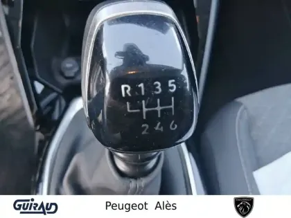 Photo 18 Peugeot 208  PureTech 100 S&S BVM6