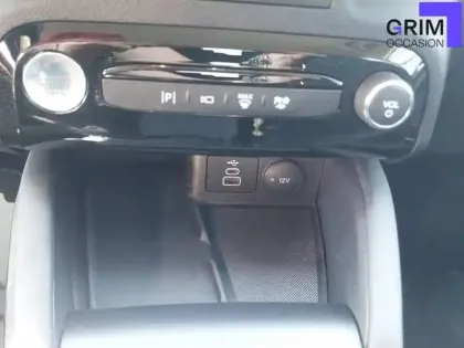 Photo 8 Ford Kuga  2.5 Duratec 180 ch FlexiFuel FHEV E85 Powershift
