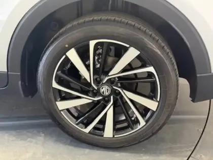 Photo 12 Mg ZS  1.5 L Hybrid+ 197 ch