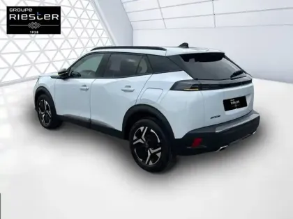 Photo 6 Peugeot 2008  PureTech 130 S&S EAT8
