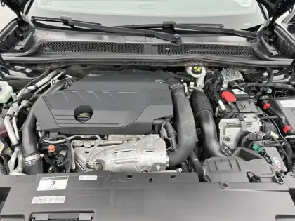 Photo 32 Peugeot 508  SW Hybrid 225 e-EAT8