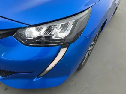 Photo 15 Peugeot 208  PureTech 100 S&S BVM6
