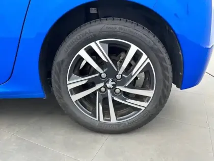 Photo 12 Peugeot 208  PureTech 100 S&S BVM6