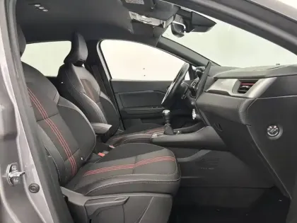 Photo 22 Renault Captur  mild hybrid 140