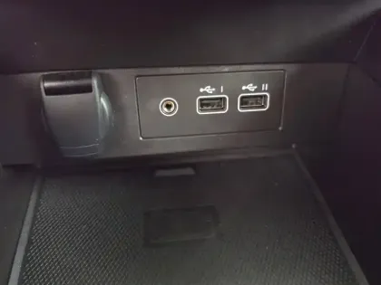 Photo 61 Renault Clio  E-Tech full hybrid 145