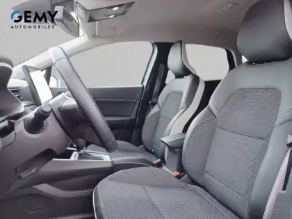 Photo 8 Renault Captur  E-Tech full hybrid 145