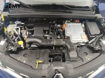 Photo 32 Renault Captur  E-Tech full hybrid 145