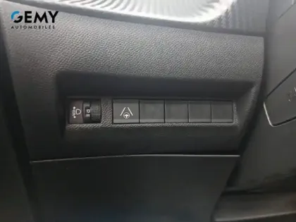 Photo 29 Peugeot 2008  Hybrid 145 e-DCS6