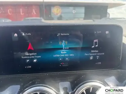 Photo 13 Mercedes GLA  200 d 8G-DCT