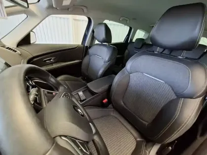 Photo 18 Renault Scenic Grand  TCe 140