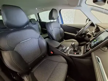 Photo 11 Renault Scenic Grand  TCe 140