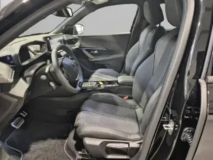 Photo 10 Peugeot 2008  Hybrid 145 e-DCS6