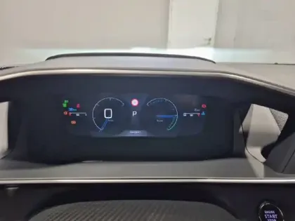 Photo 9 Peugeot 2008  Hybrid 145 e-DCS6