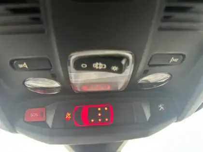 Photo 24 Peugeot 5008  Hybrid 145 ch e-DCS6