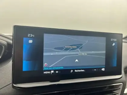 Photo 21 Peugeot 5008  Hybrid 145 ch e-DCS6