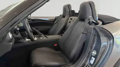 Photo 10 Mazda Mx-5  Roadster 1.5L SKYACTIV-G 132 ch