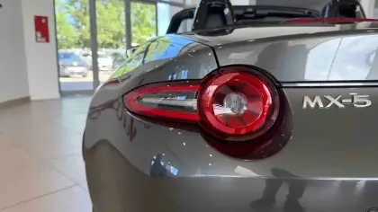 Photo 23 Mazda Mx-5  Roadster 1.5L SKYACTIV-G 132 ch
