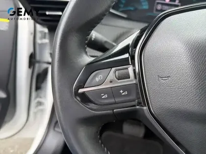 Photo 12 Peugeot 208  Electrique 50 kWh 136ch
