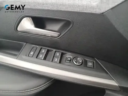 Photo 15 Peugeot 5008  Hybrid 145 ch e-DCS6