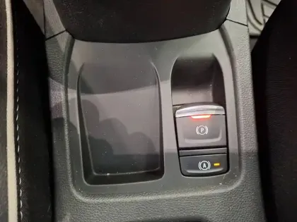 Photo 28 Renault Clio  E-Tech hybride 145