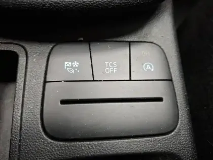 Photo 23 Ford Fiesta  1.1 75 ch S&S BVM5