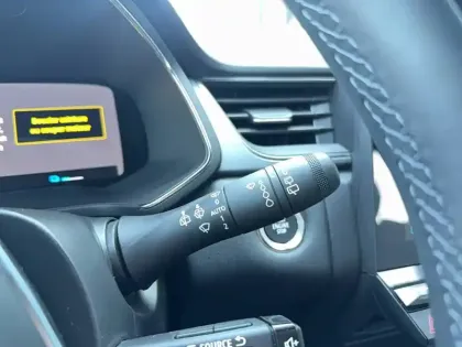 Photo 36 Renault Captur  E-Tech full hybrid 145 ch