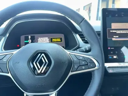 Photo 34 Renault Captur  E-Tech full hybrid 145 ch